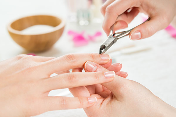 Maniküre und Pediküre bei Beauty Trend
