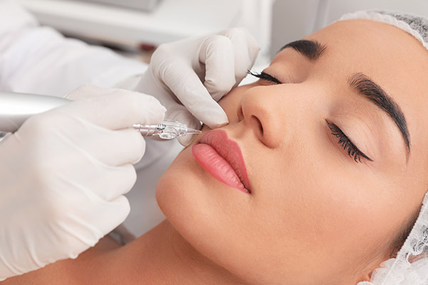 Permanent Make-up bei Beauty Trend
